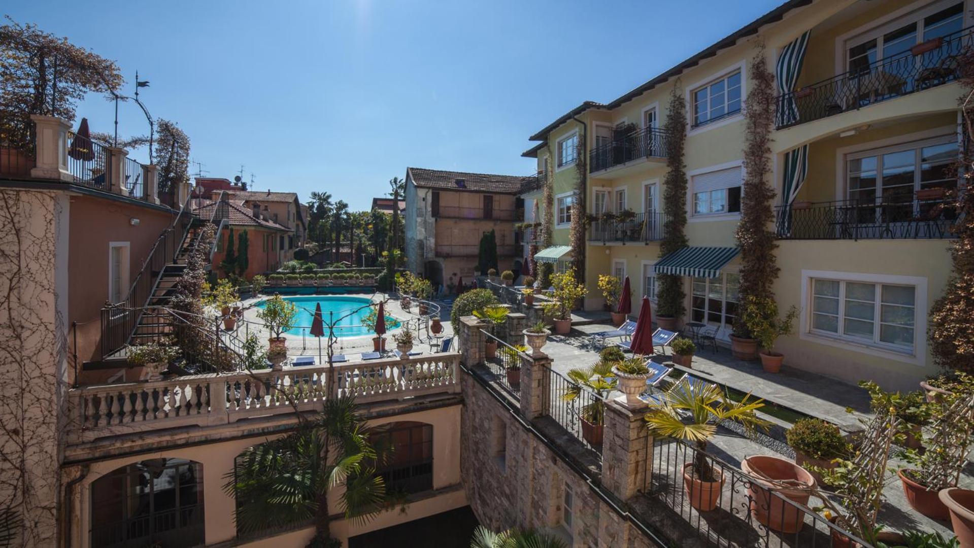 カンネロ・リヴィエーラ Residenza Dei Fioriアパートホテル エクステリア 写真