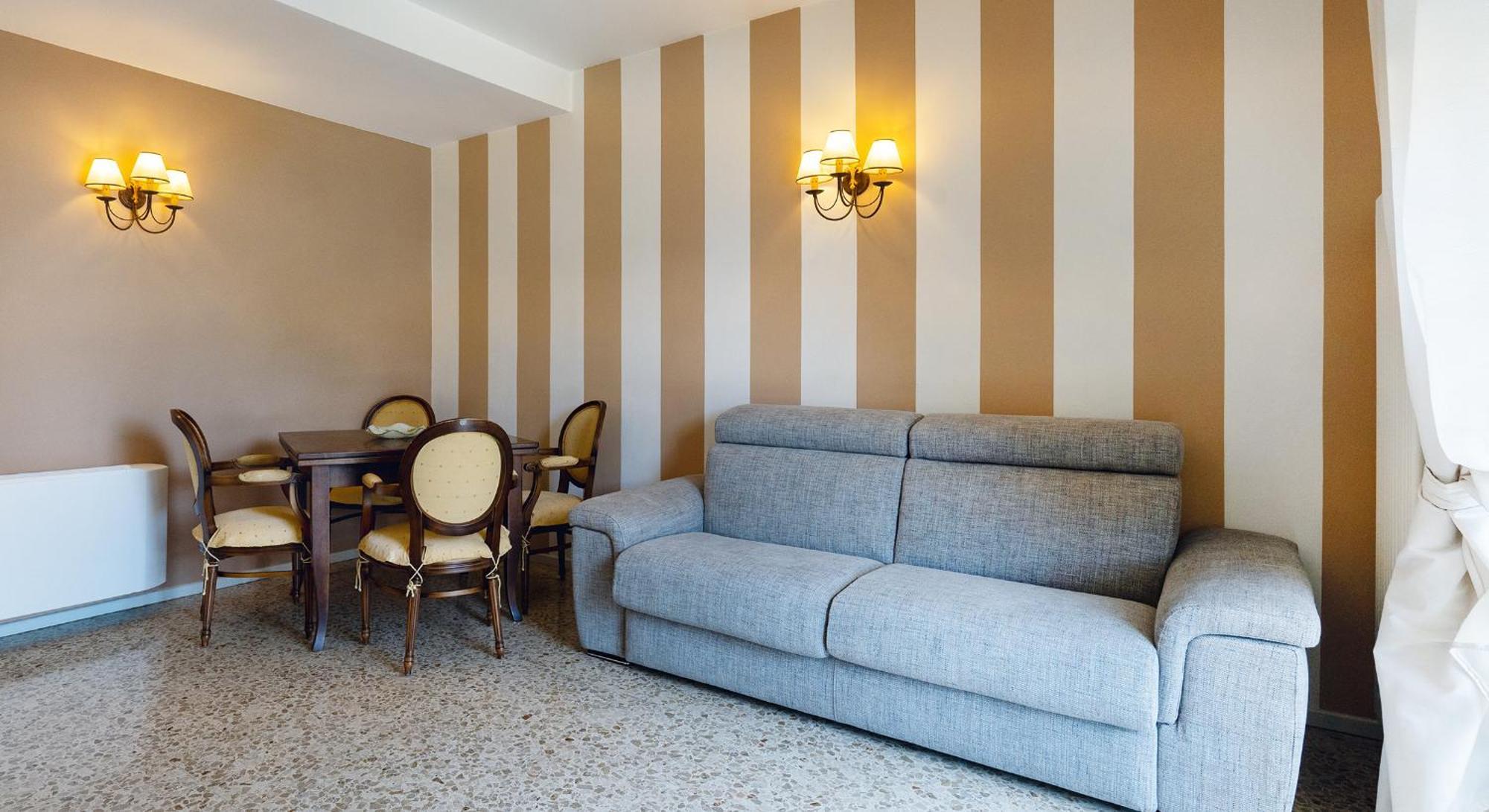 カンネロ・リヴィエーラ Residenza Dei Fioriアパートホテル エクステリア 写真