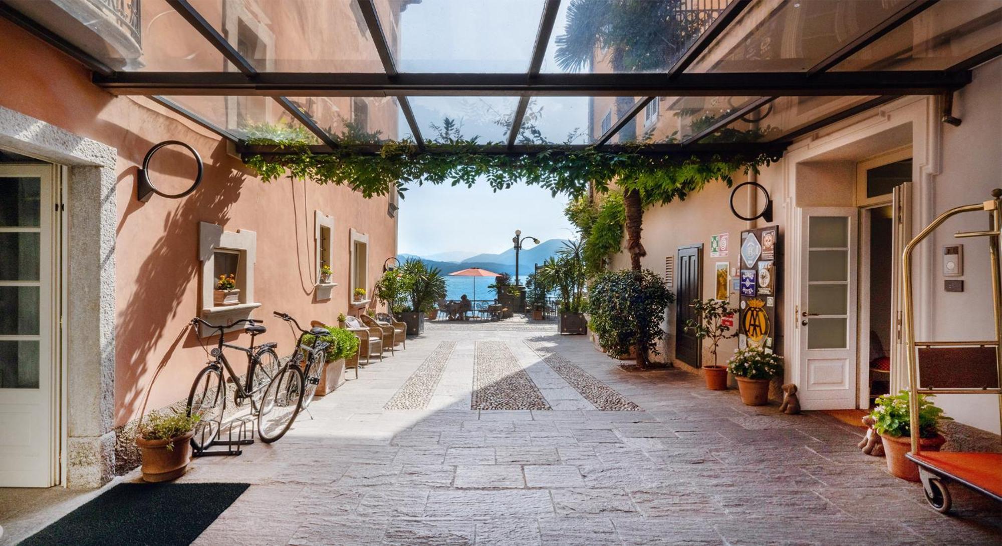 カンネロ・リヴィエーラ Residenza Dei Fioriアパートホテル エクステリア 写真