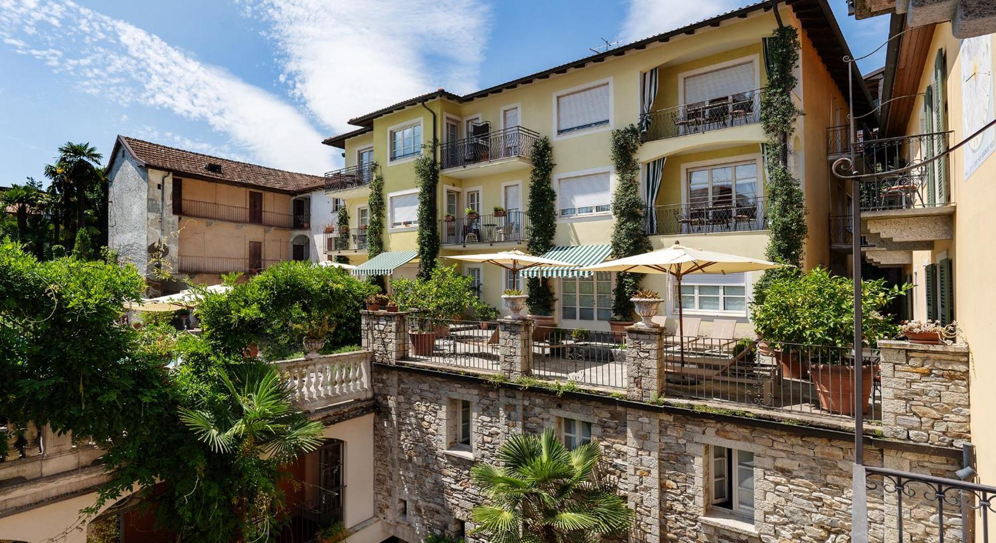 カンネロ・リヴィエーラ Residenza Dei Fioriアパートホテル エクステリア 写真