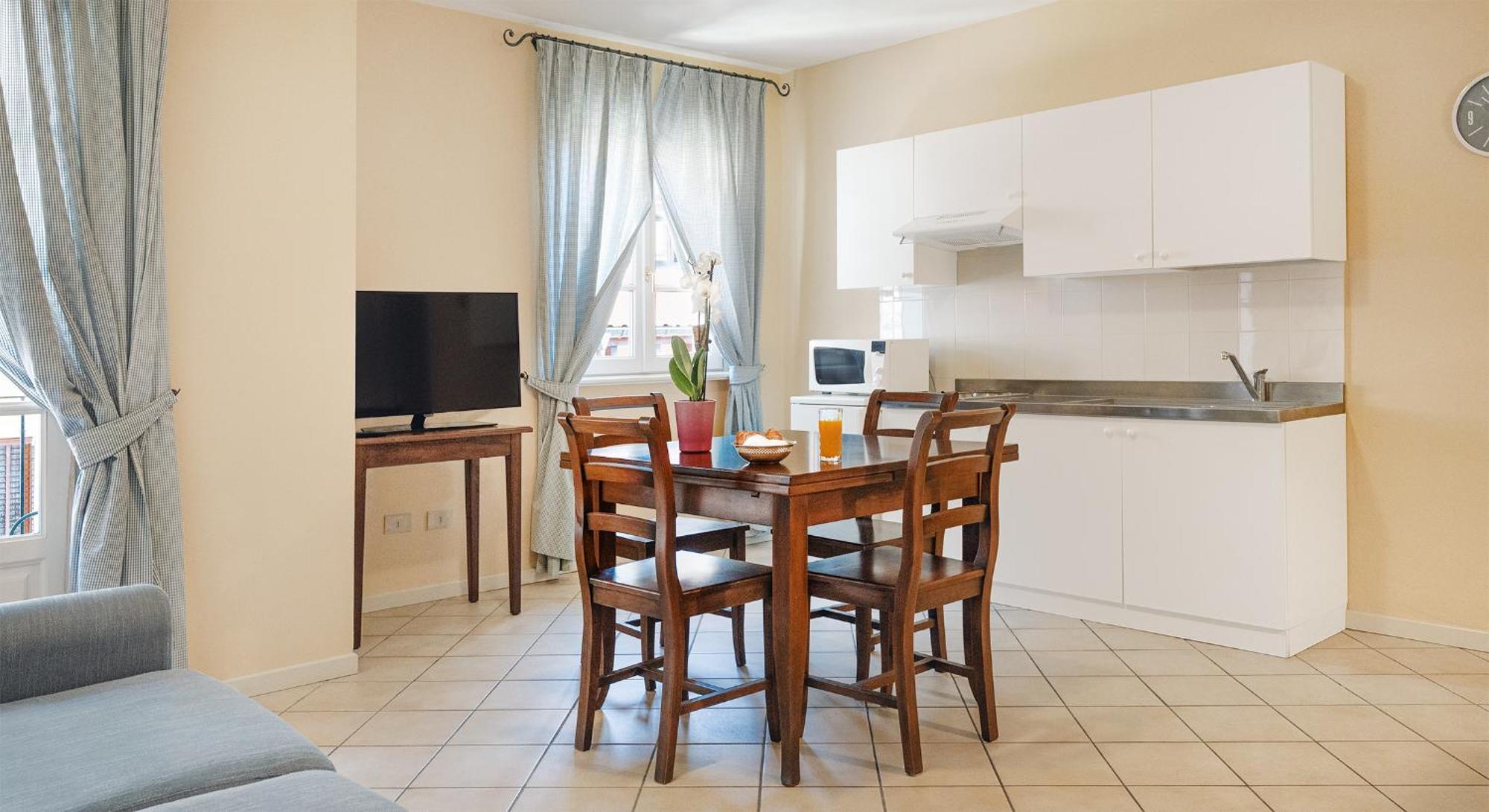 カンネロ・リヴィエーラ Residenza Dei Fioriアパートホテル エクステリア 写真