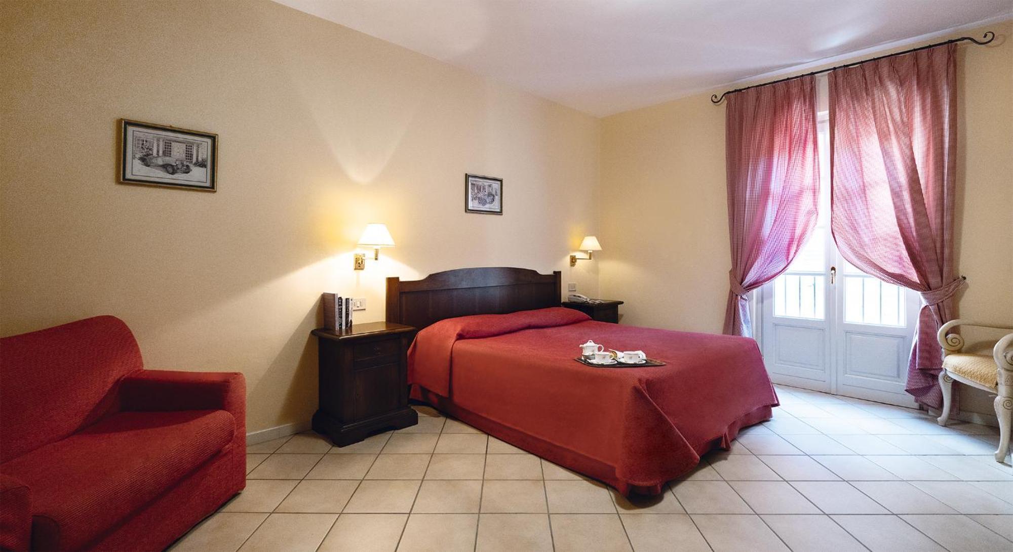 カンネロ・リヴィエーラ Residenza Dei Fioriアパートホテル エクステリア 写真