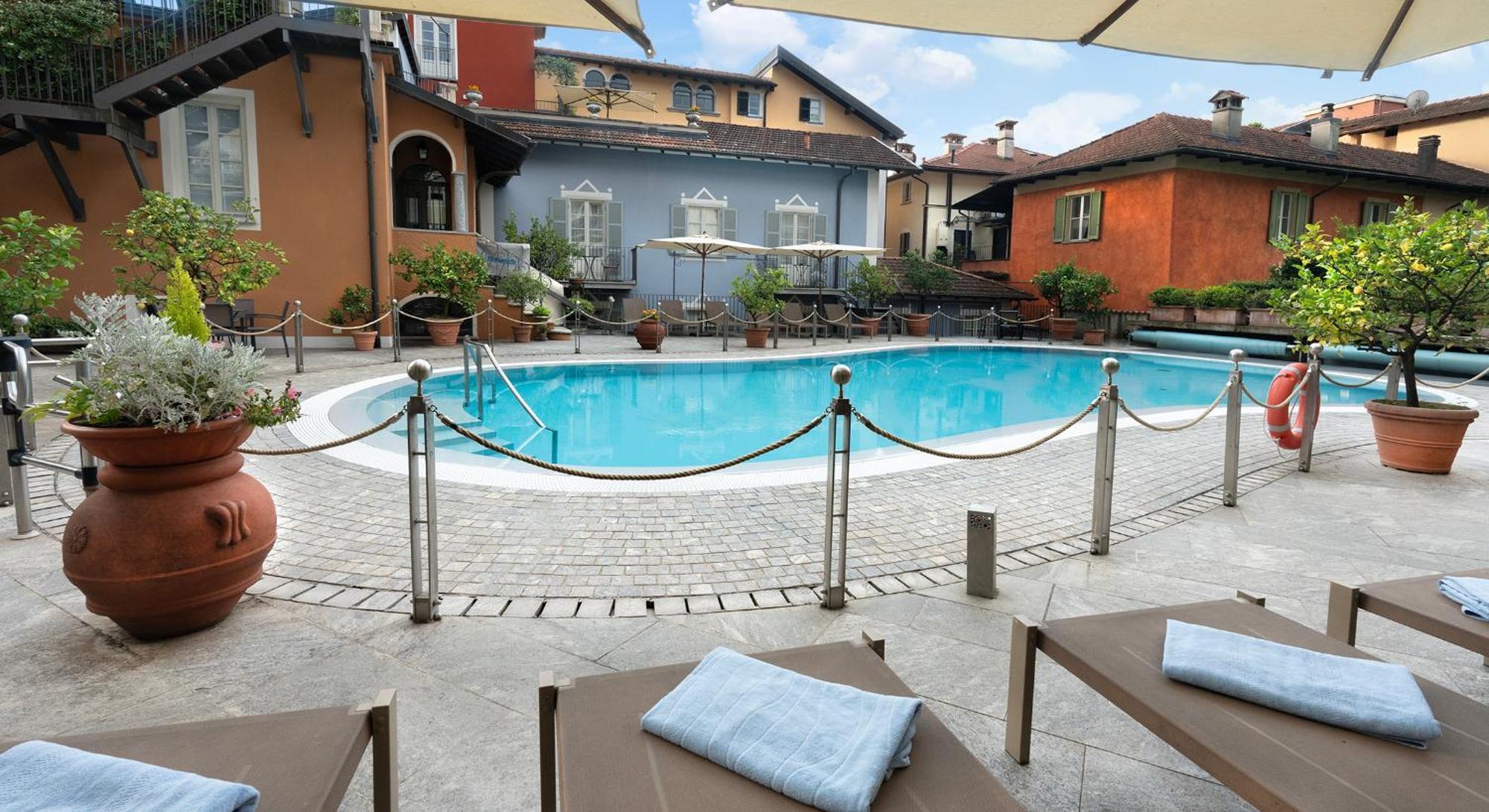カンネロ・リヴィエーラ Residenza Dei Fioriアパートホテル エクステリア 写真