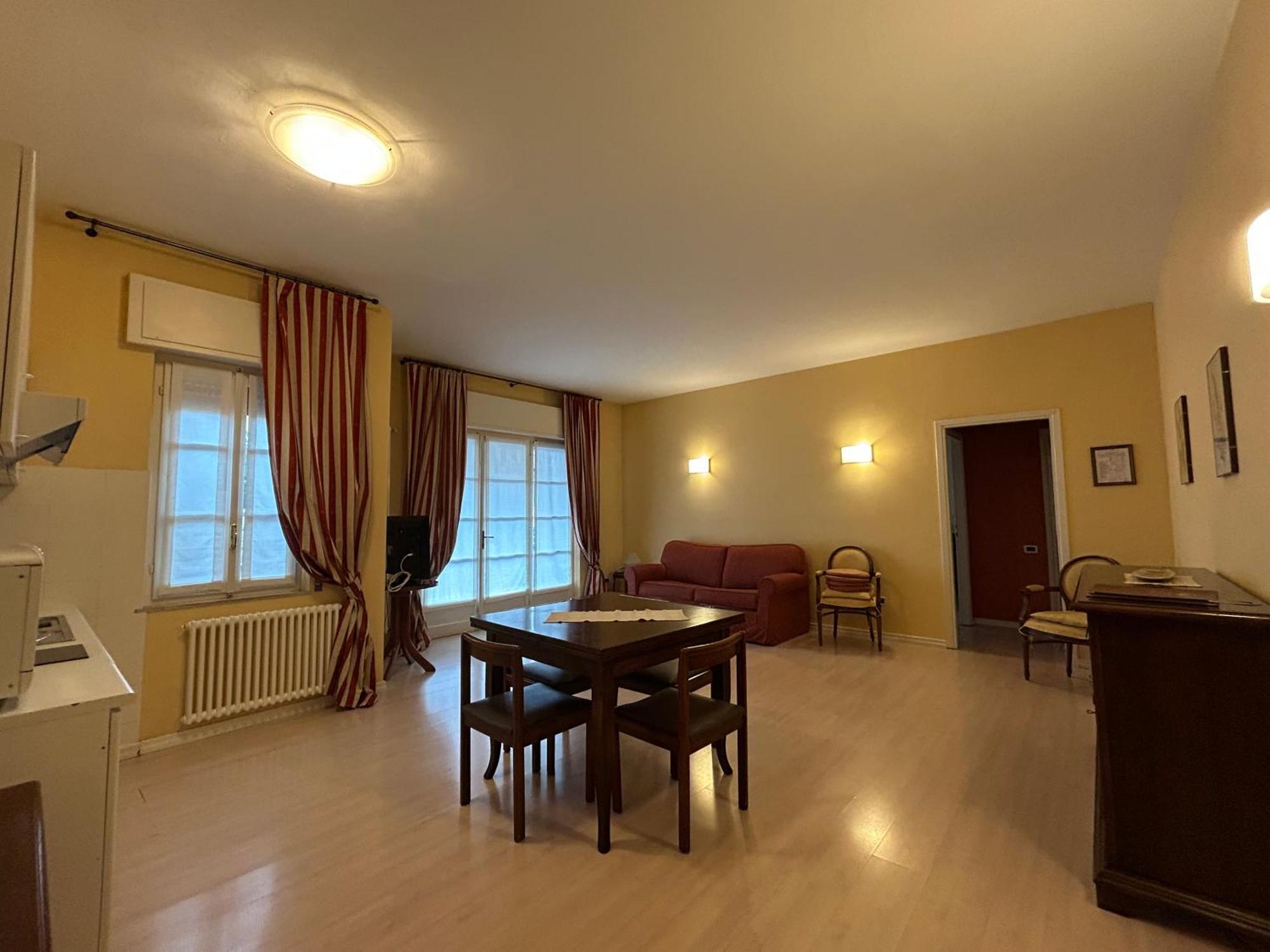 カンネロ・リヴィエーラ Residenza Dei Fioriアパートホテル エクステリア 写真
